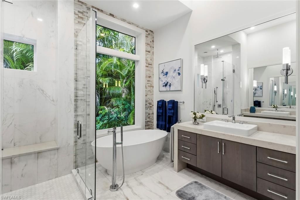 541 Whispering Pine Ct, Naples, FL 34103 Photo