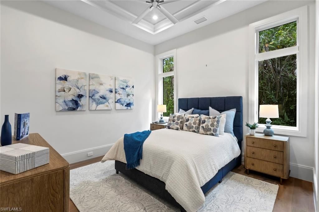 541 Whispering Pine Ct, Naples, FL 34103 Photo