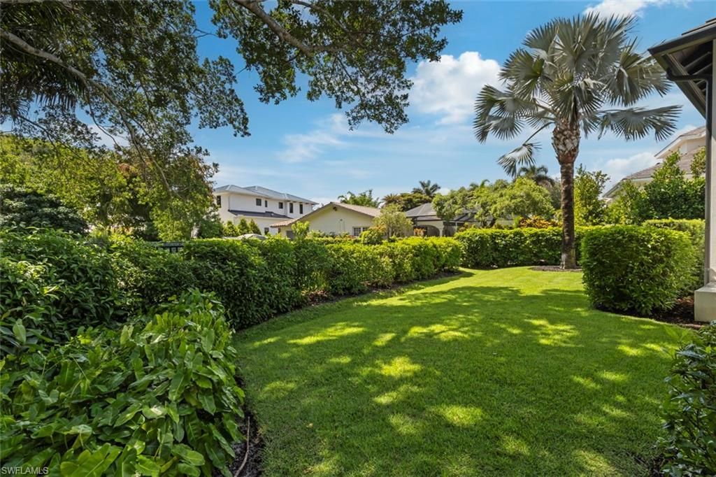 541 Whispering Pine Ct, Naples, FL 34103 Photo
