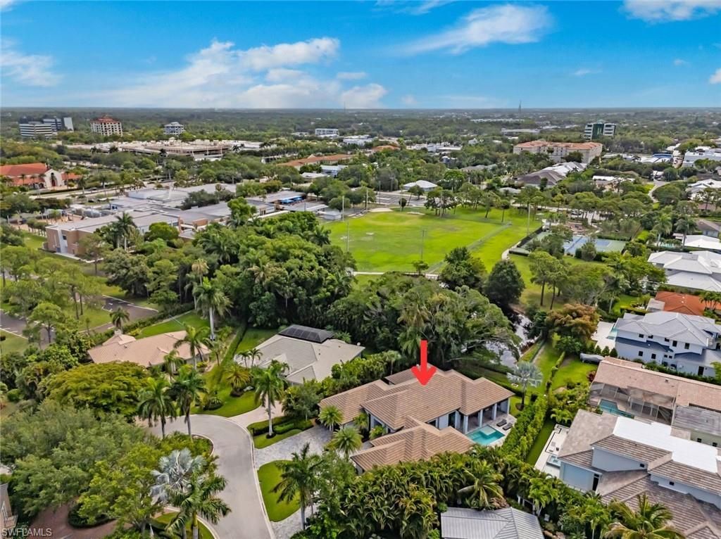 541 Whispering Pine Ct, Naples, FL 34103 Photo