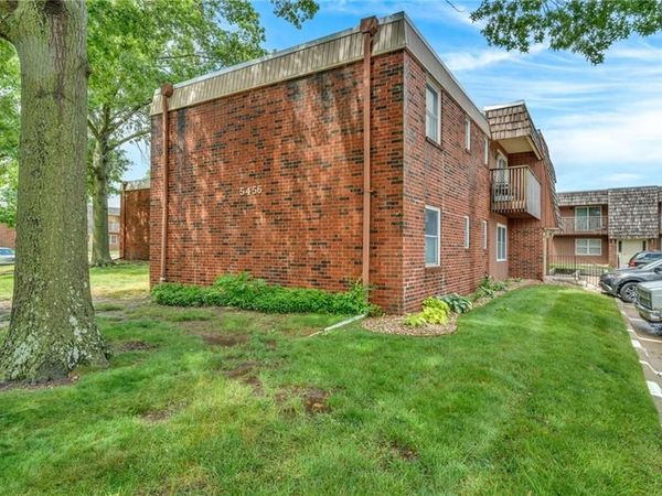 5456 SW 12th Terrace, Topeka, KS 66614