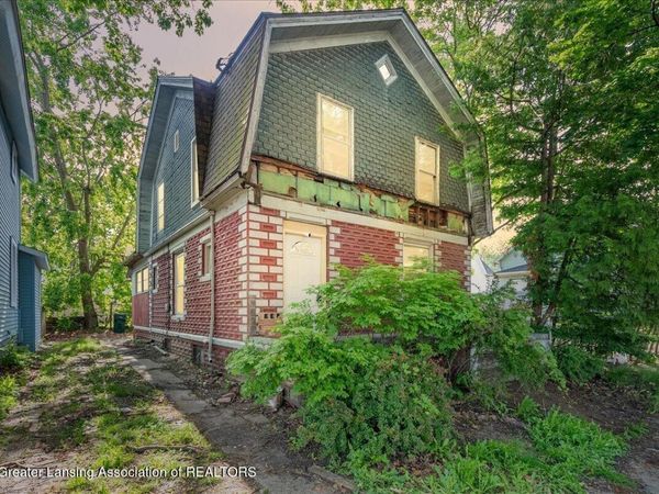 208 N Hosmer Street, Lansing, MI 48912
