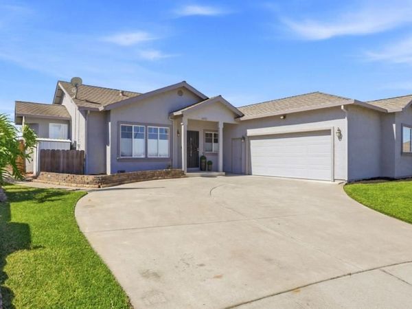 1461 El Cerro Drive , Hollister, CA 95023