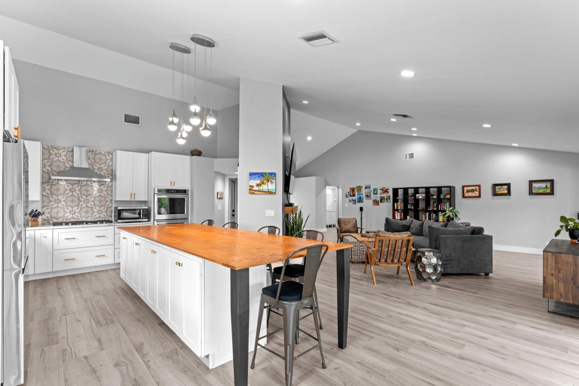 6910 NW 2nd Terrace, Boca Raton, FL 33487 Photo