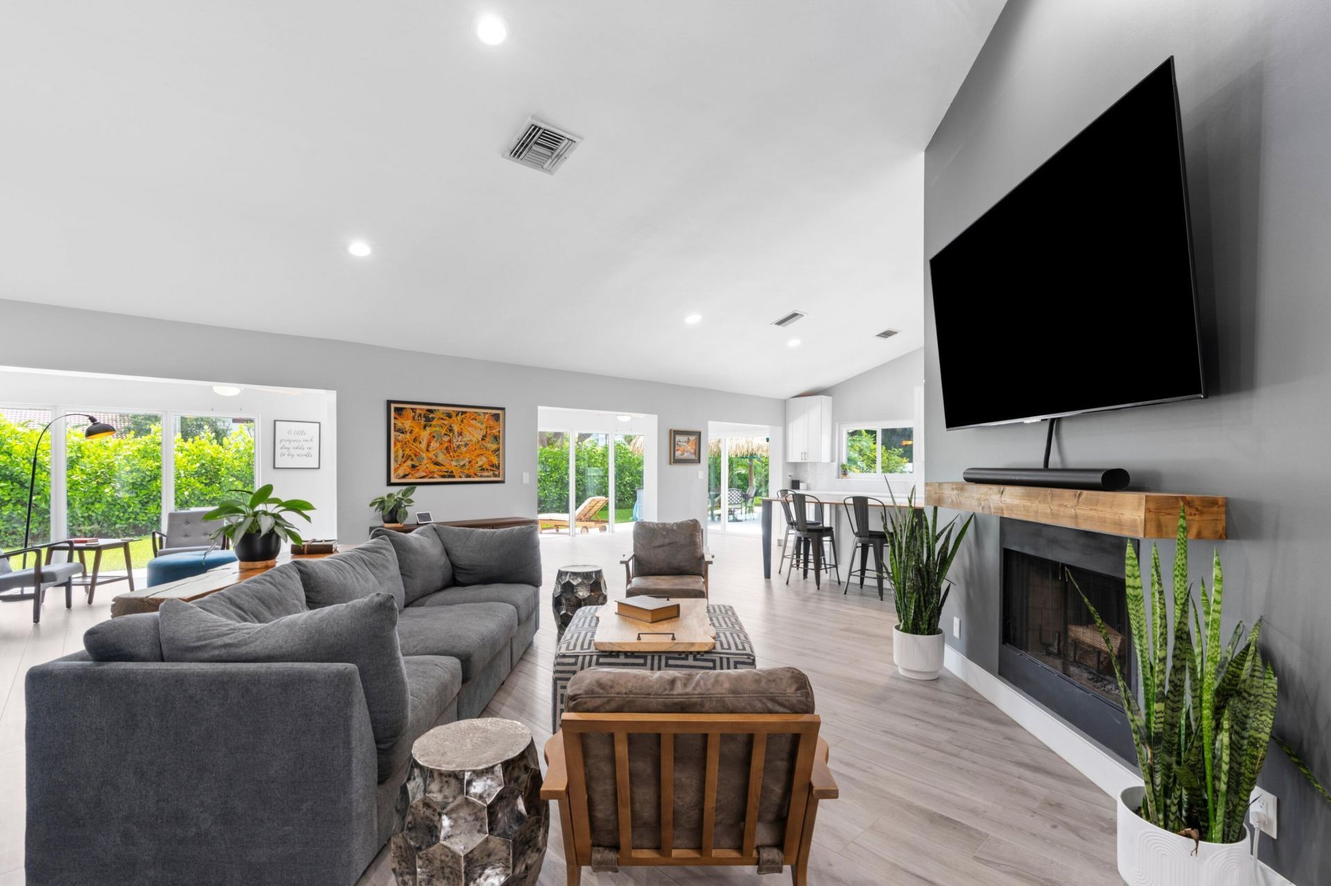 6910 NW 2nd Terrace, Boca Raton, FL 33487 Photo