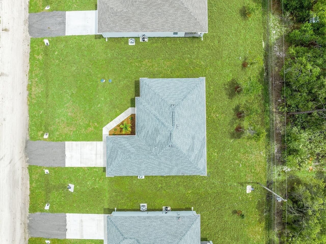 8216 104th Court, Vero Beach, FL 32967 Photo