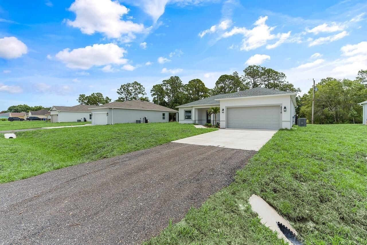 8216 104th Court, Vero Beach, FL 32967 Photo
