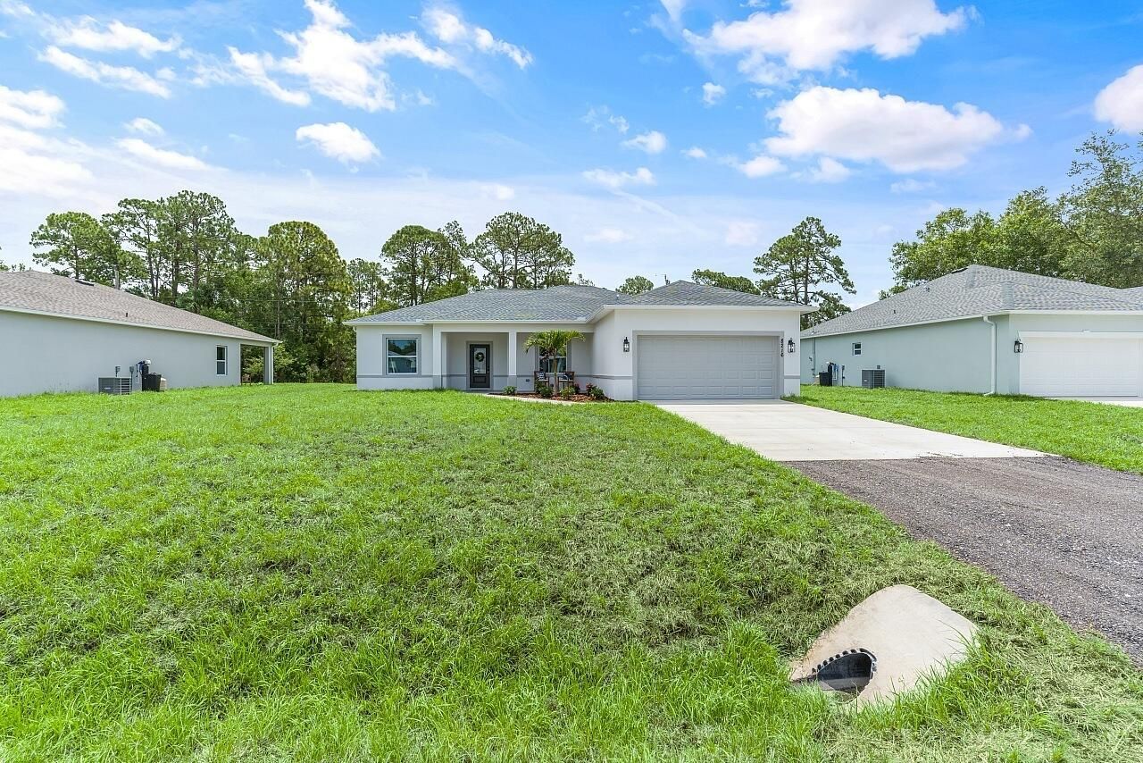 8216 104th Court, Vero Beach, FL 32967 Photo