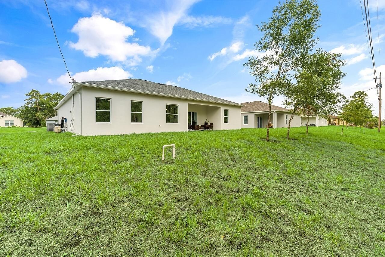 8216 104th Court, Vero Beach, FL 32967 Photo