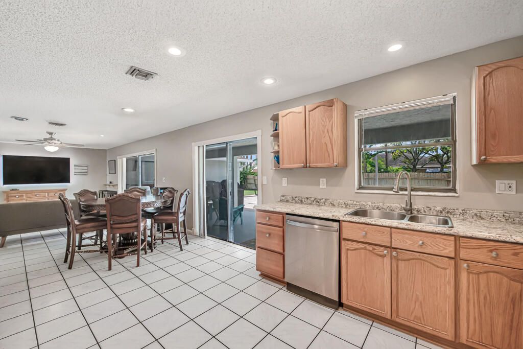 100 Greenwood Court, Royal Palm Beach, FL 33411 Photo