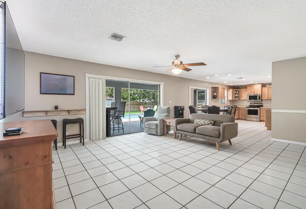 100 Greenwood Court, Royal Palm Beach, FL 33411 Photo
