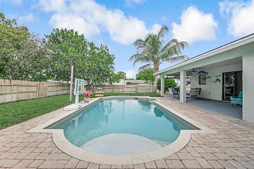 100 Greenwood Court, Royal Palm Beach, FL 33411 Photo