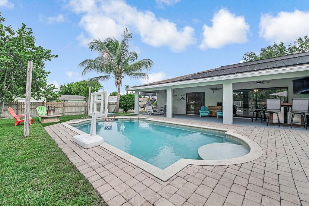100 Greenwood Court, Royal Palm Beach, FL 33411 Photo
