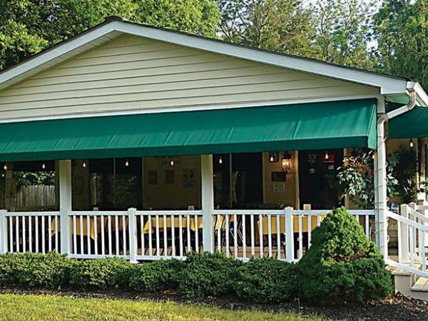 15220 Kings Hwy, MONTROSS, VA 22520