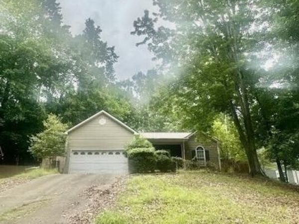 5823 N Cove Road, Gainesville, GA 30504