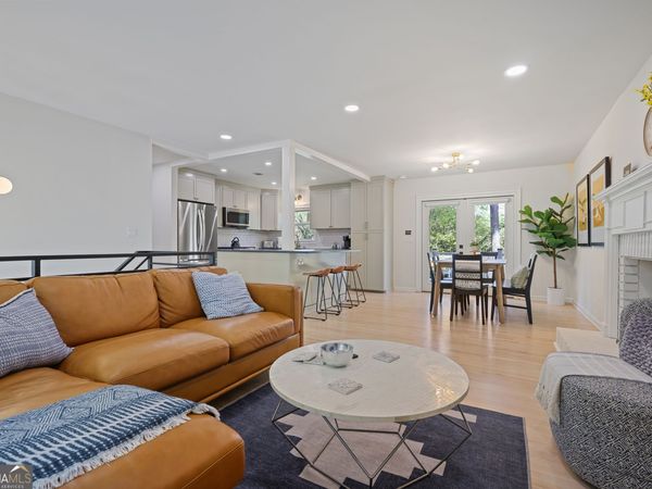 677 Hillandale Circle SW, Marietta, GA 30064