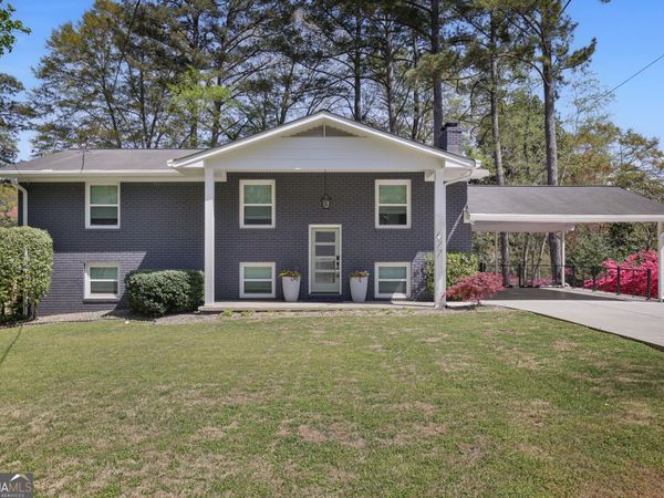 677 Hillandale Circle SW, Marietta, GA 30064