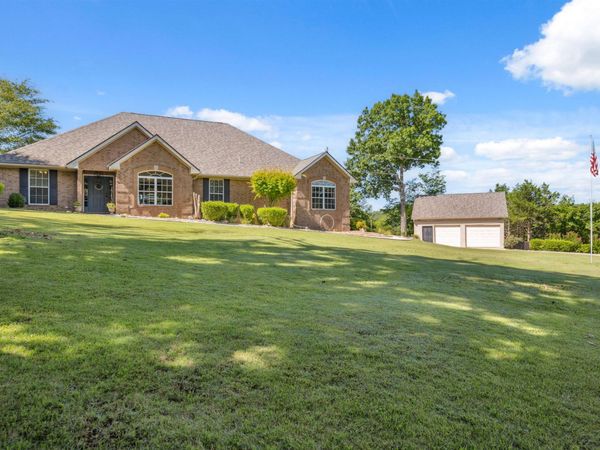 61 Bluff Road, Hardy, AR 72542