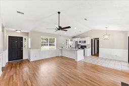 405 Amberjack Way photo 4