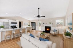 405 Amberjack Way photo 4