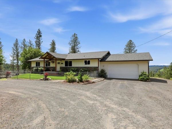 15009 E Cooper Rd, Mead, WA 99021