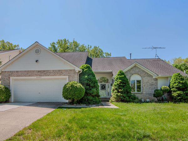 2402 Meadowridge Court, Ann Arbor, MI 48105