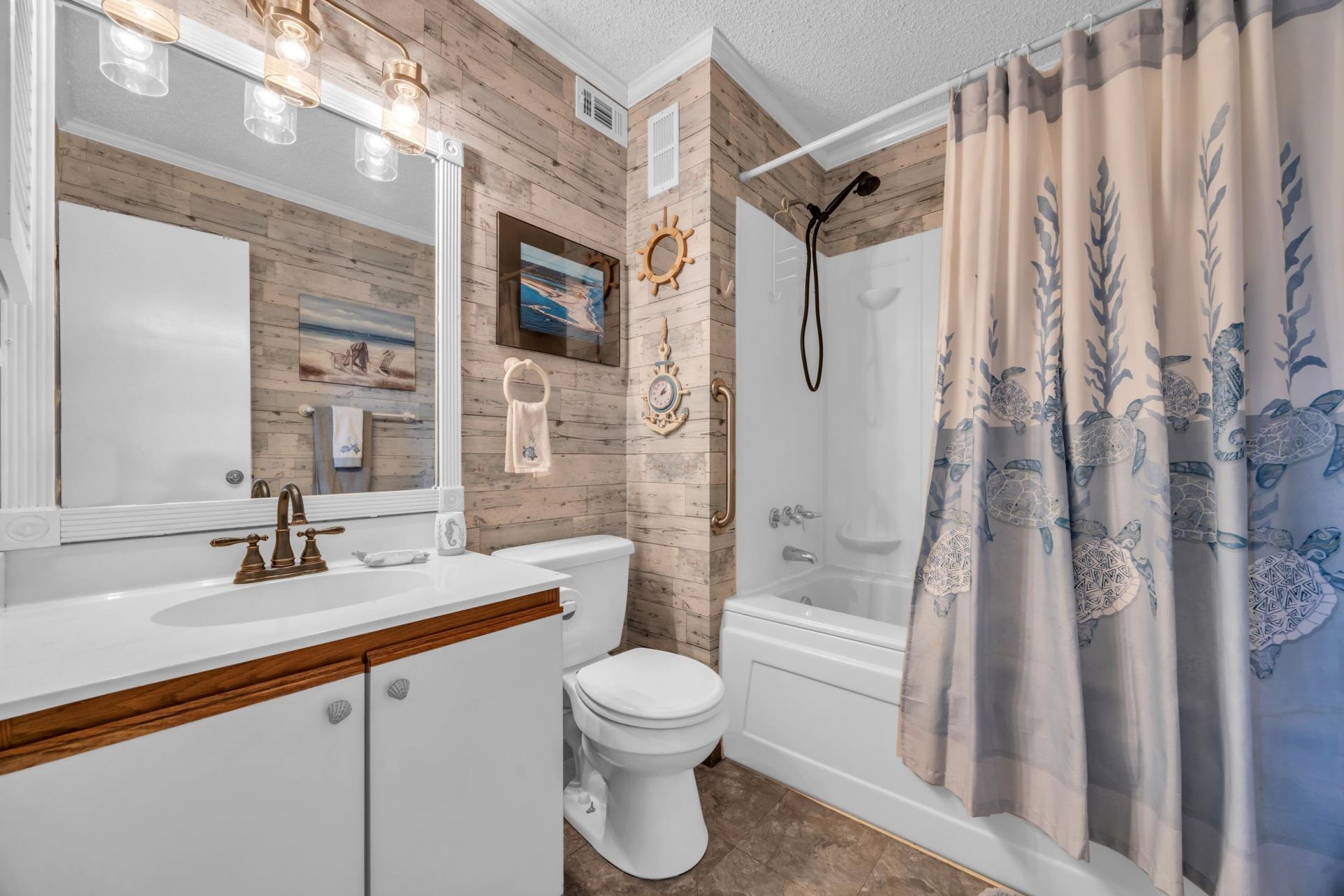 4350 Intercoastal Dr.  Photo 16