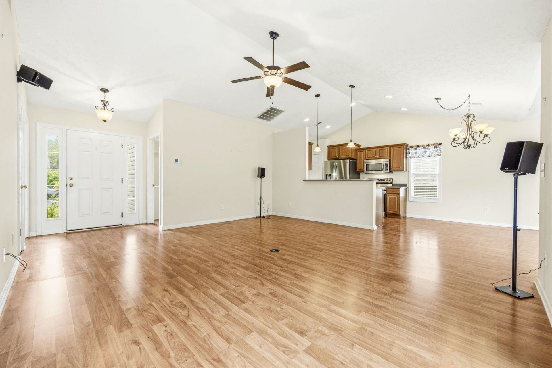 3146 Shorecrest Bay Dr.  Photo 5