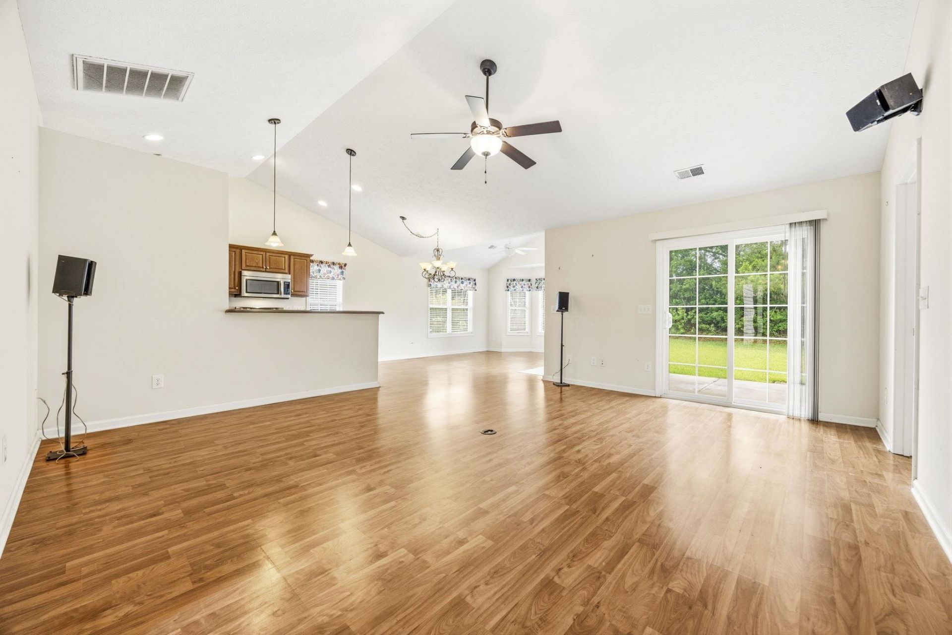 3146 Shorecrest Bay Dr.  Photo 6