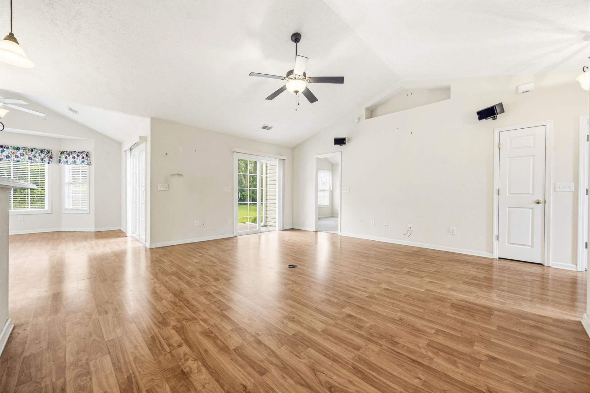 3146 Shorecrest Bay Dr.  Photo 7
