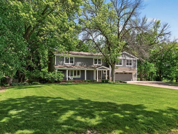 8955 Quinn Road , Chanhassen, MN 55317