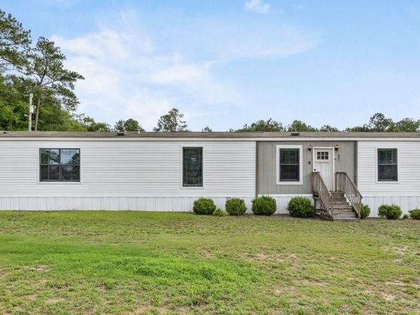 669 Cain Road , Garland, NC 28441
