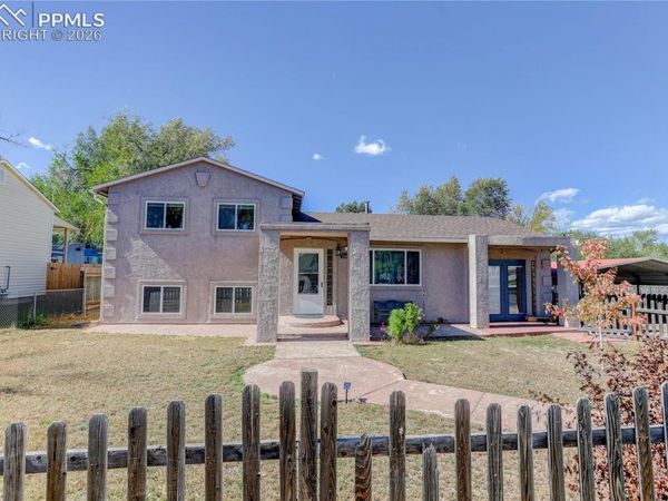 3905 Colony Hills Circle, Colorado Springs, CO 80916