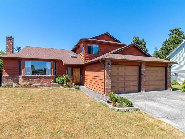 10252 Ashby Crt , Sidney, BC V8L 4X8