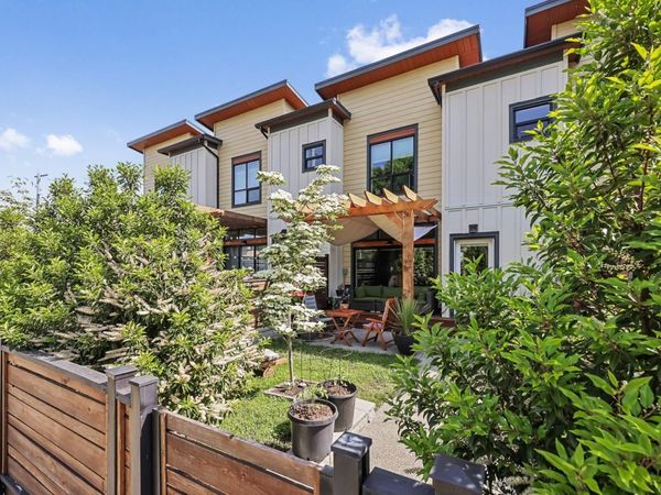 356 14th St , Unit #9, Courtenay, BC V9N 1W2