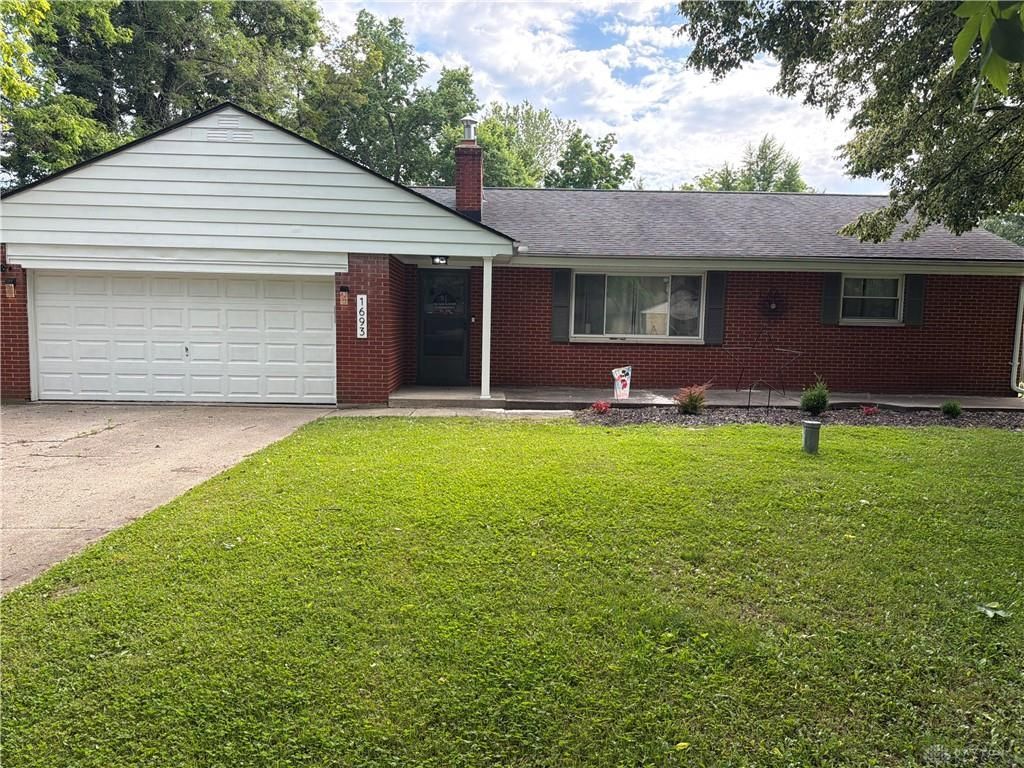 1693 Greene Valley Drive, Beavercreek, OH 45432 Main Photo