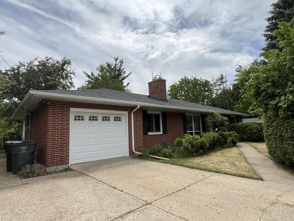 12 Krause AVENUE, Fort Atkinson, WI 53538