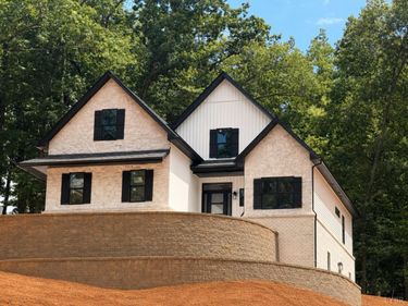 2445 Cifax Road, Goode, VA 24556