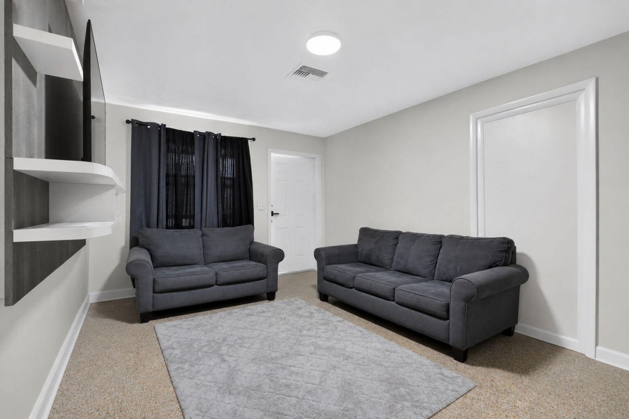 807 14th Street, West Palm Beach, FL 33401 Photo
