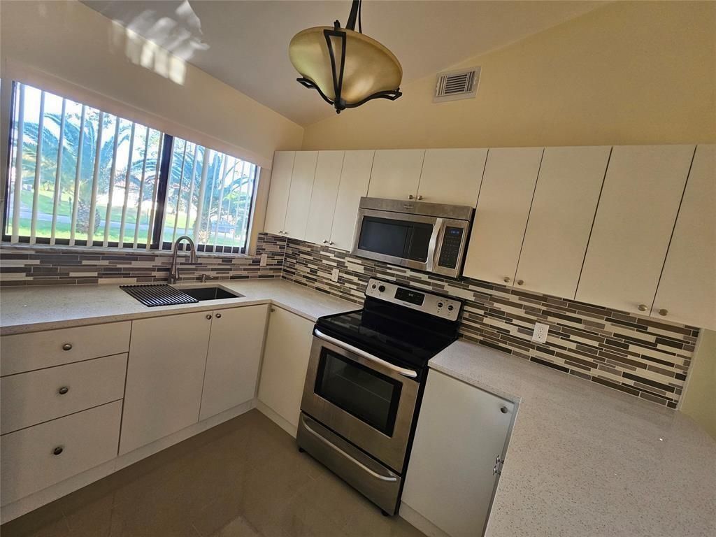 3110 SE Card Terrace, Port Saint Lucie, FL 34984 Photo