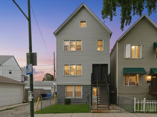 646 W 47th Place , Chicago, IL 60638