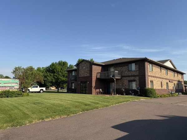1701 E Melgaard Road, Aberdeen, SD 57401
