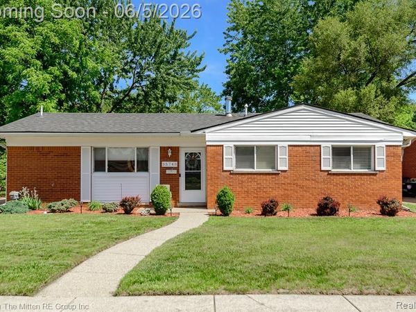35748 Rolf Street, Westland, MI 48186