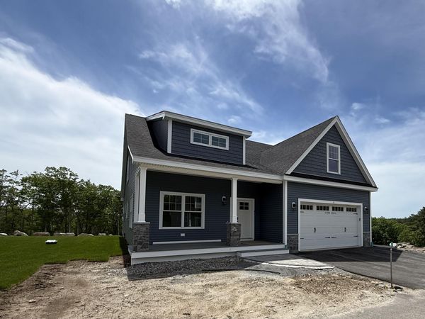 8 Madison Lane, Windham, NH 03087