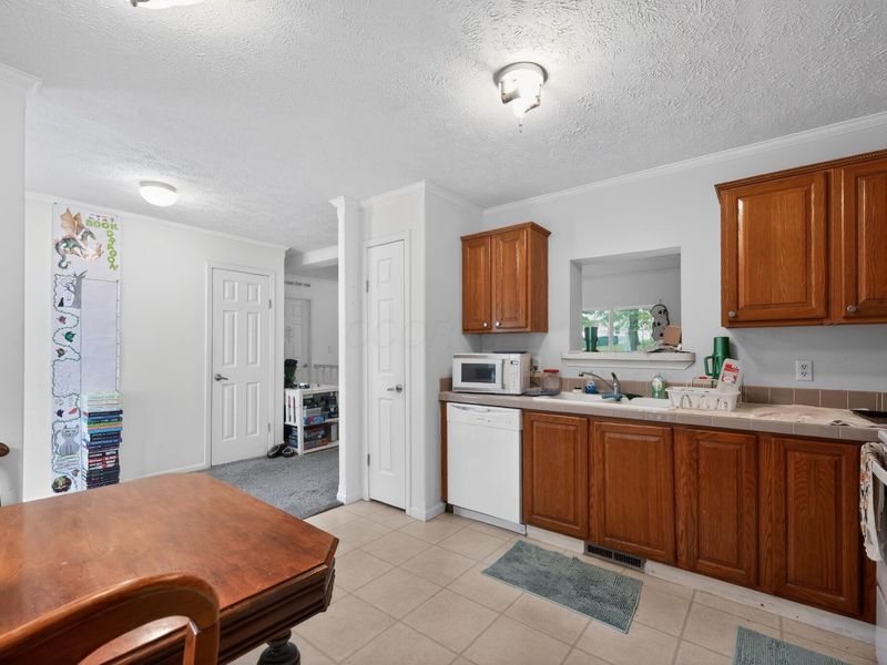 464 Grand Ridge Drive, Howard, OH 43028 Photo 8