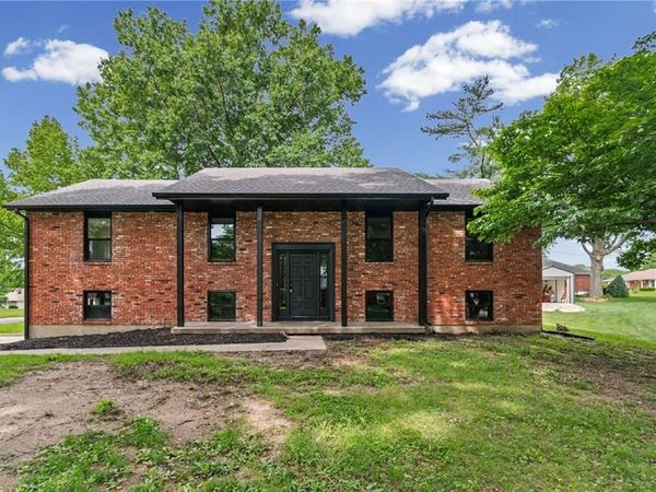 900 Goodrich Drive, Richmond, MO 64085