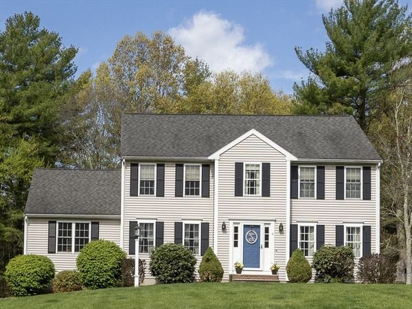 6 Mckenzies Way, Berkley, MA 02779