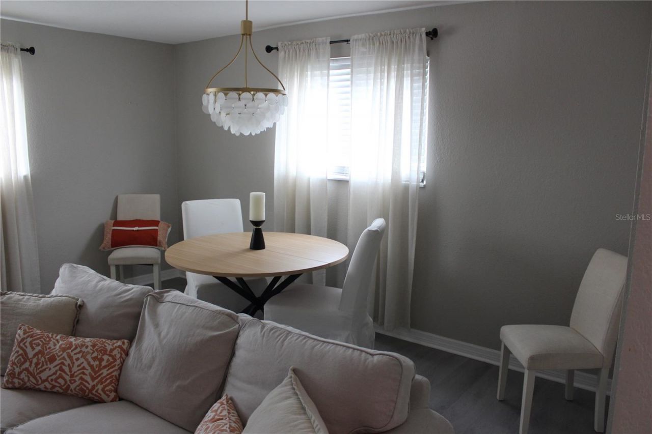 6014 Cedar Street Ne, Saint Petersburg, FL 33703 Photo