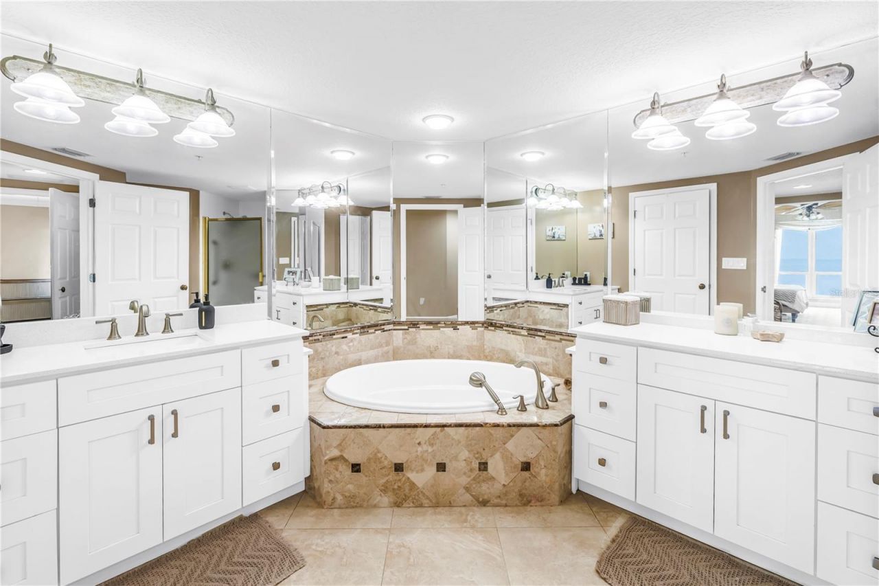 16750 Gulf Boulevard, Unit 313, North Redington Beach, FL 33708 Photo