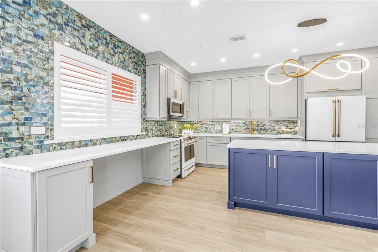 16750 Gulf Boulevard, Unit 313, North Redington Beach, FL 33708 Photo